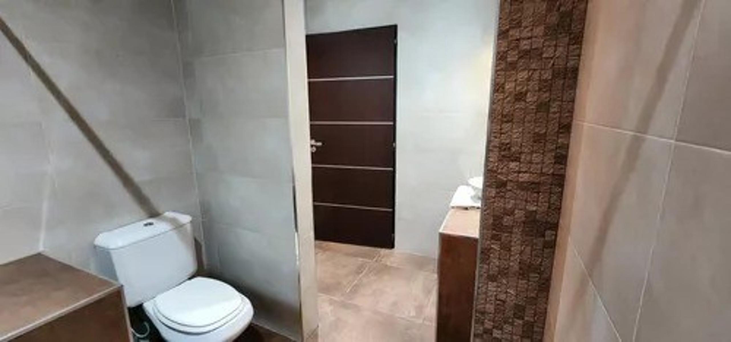 HUAURA 853 · Morón — foto 16