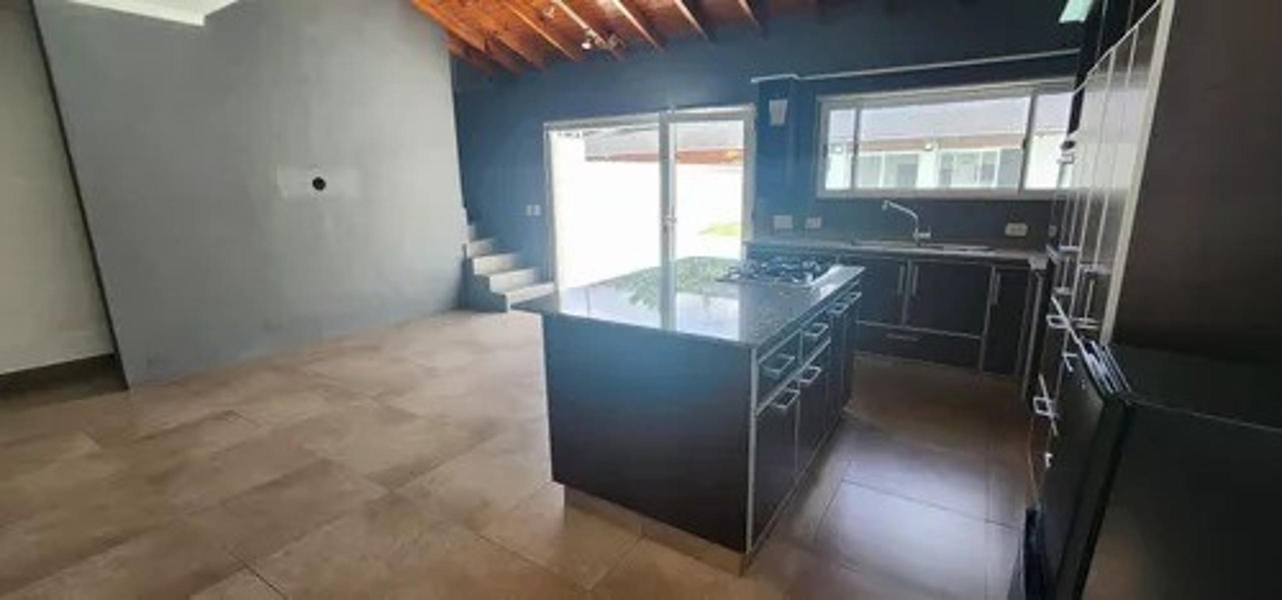 HUAURA 853 · Morón — foto 4