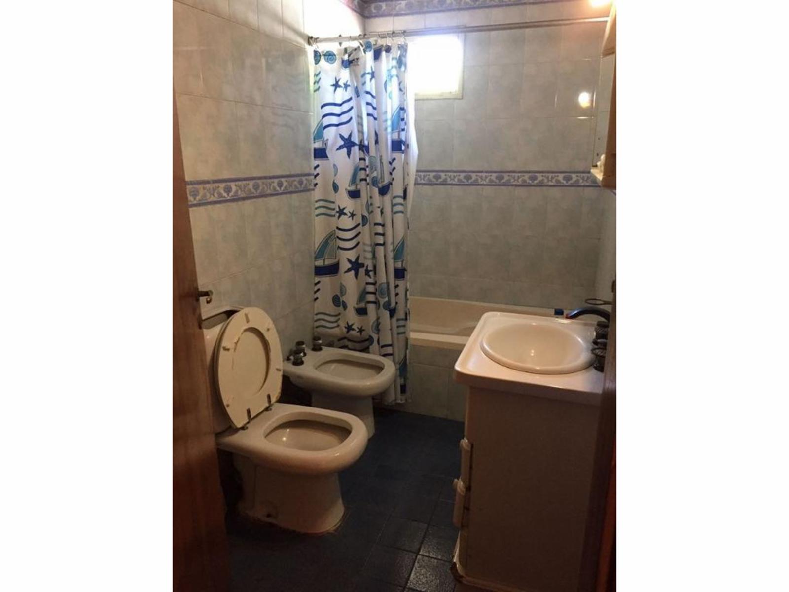 Av Hipolito Yrigoyen 6892 · Lomas De Zamora — foto 8