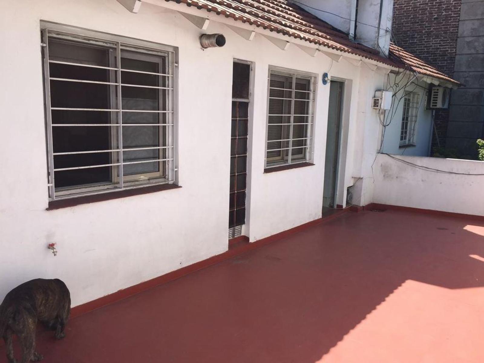 Av Hipolito Yrigoyen 6892 · Lomas De Zamora — foto 9