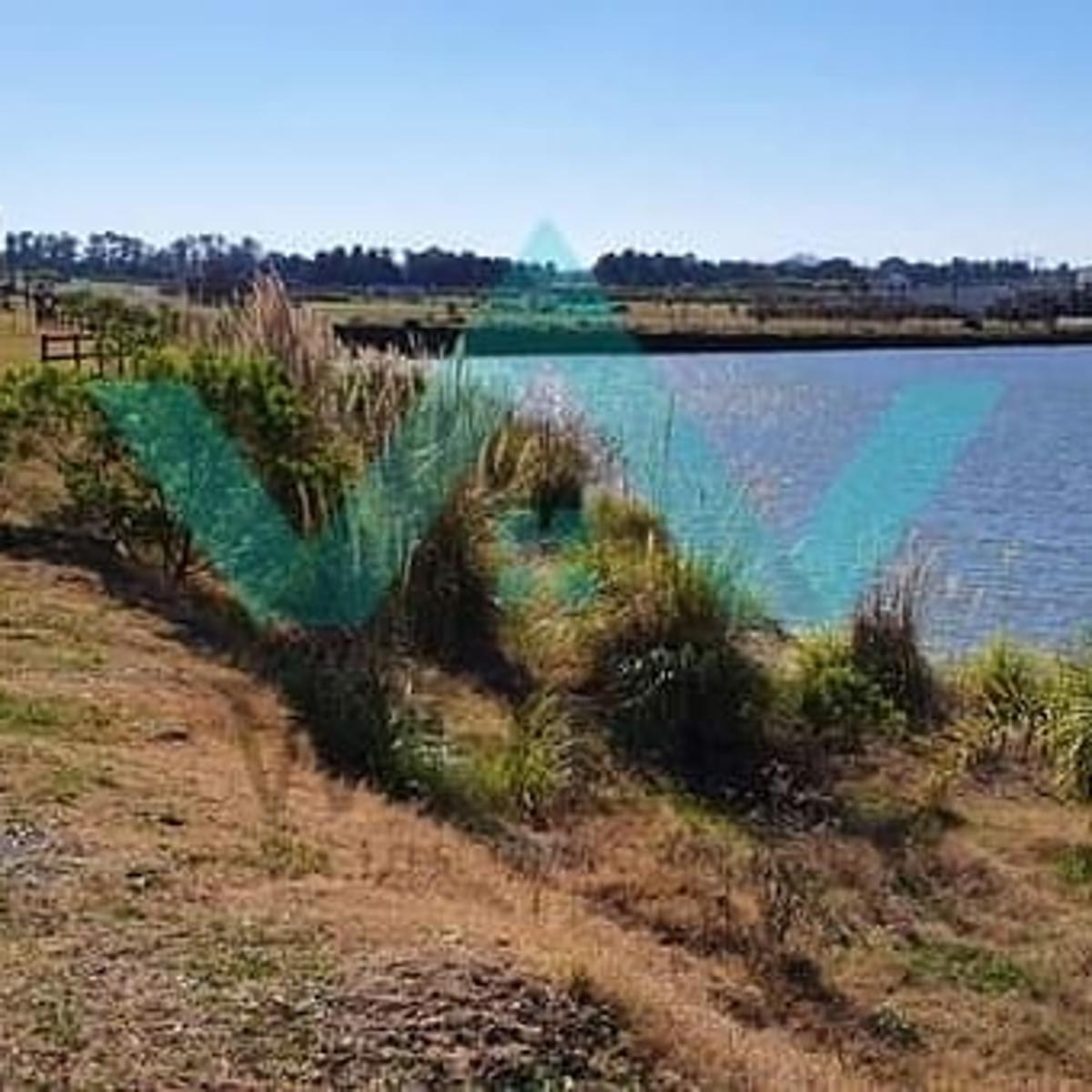 LOTE EN BARRIO CERRADO LOS JUNCOS