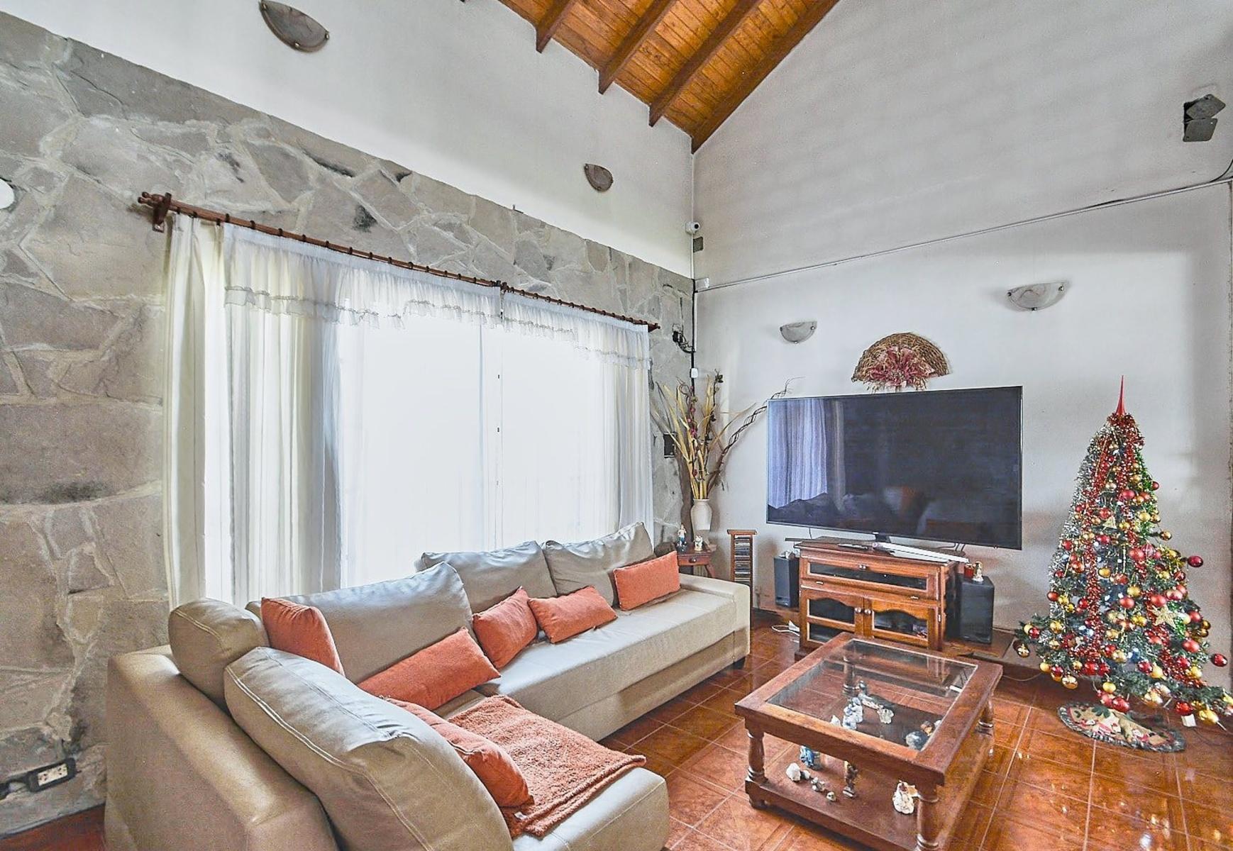 Felix Frias 2800 · Hurlingham — foto 14