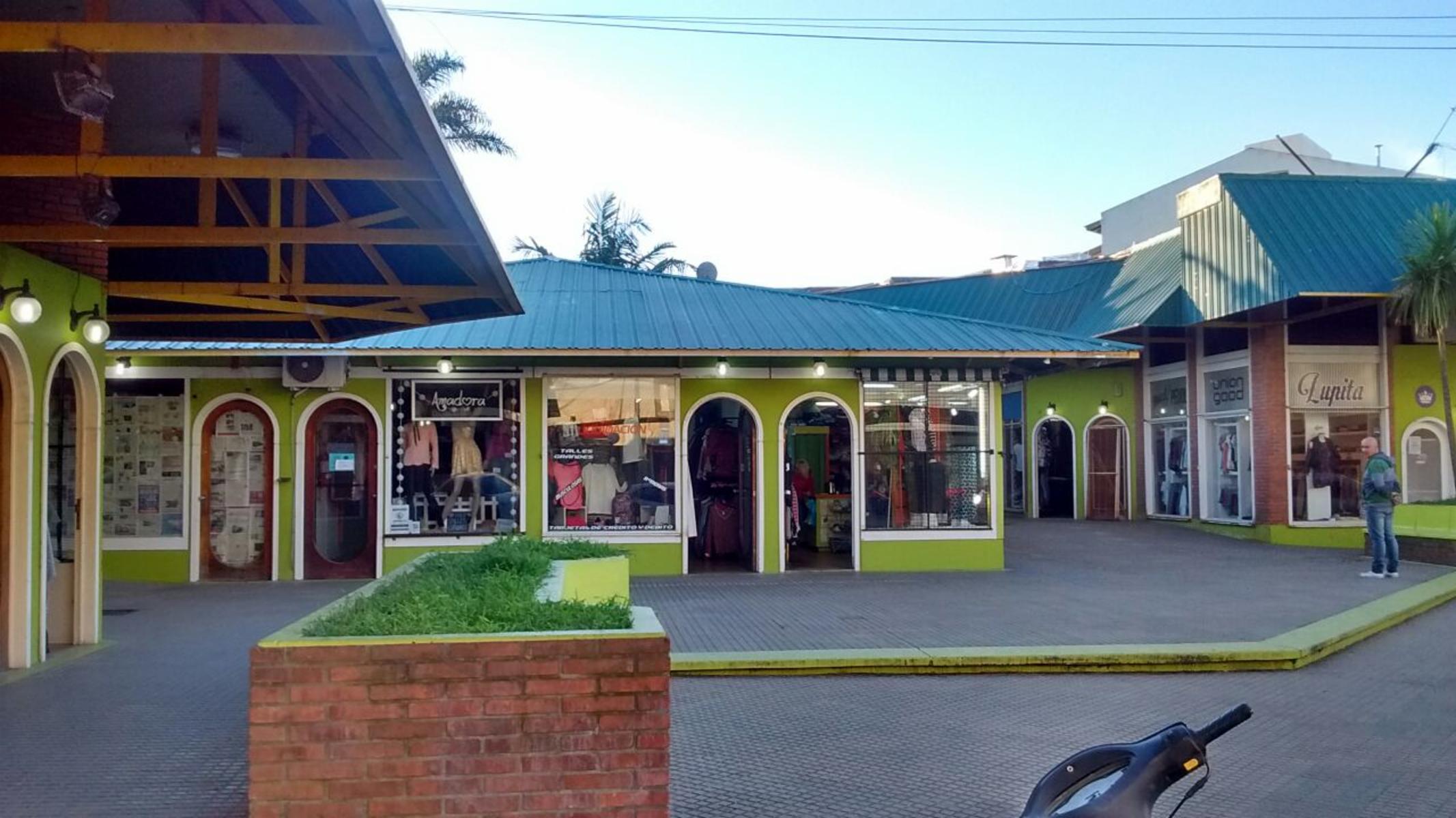 Av. San Martin · La Costa — foto 4