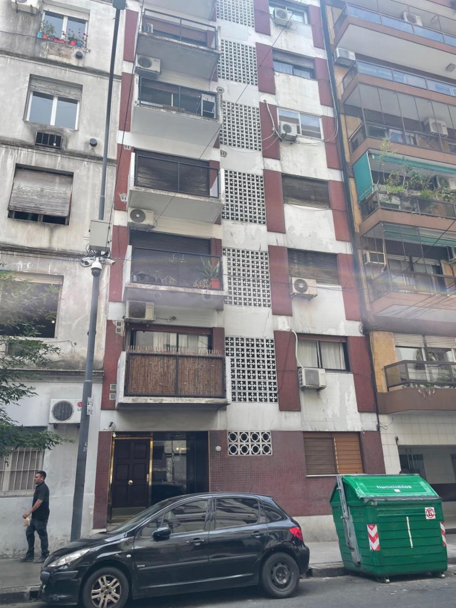 Sempiso de 2 amb en excelente zona. Cocina independiente con lavadero.