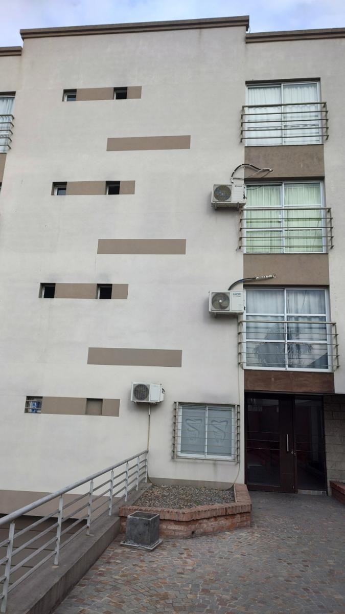 AV. RIVADAVIA 21.800 · Ituzaingó — foto 3