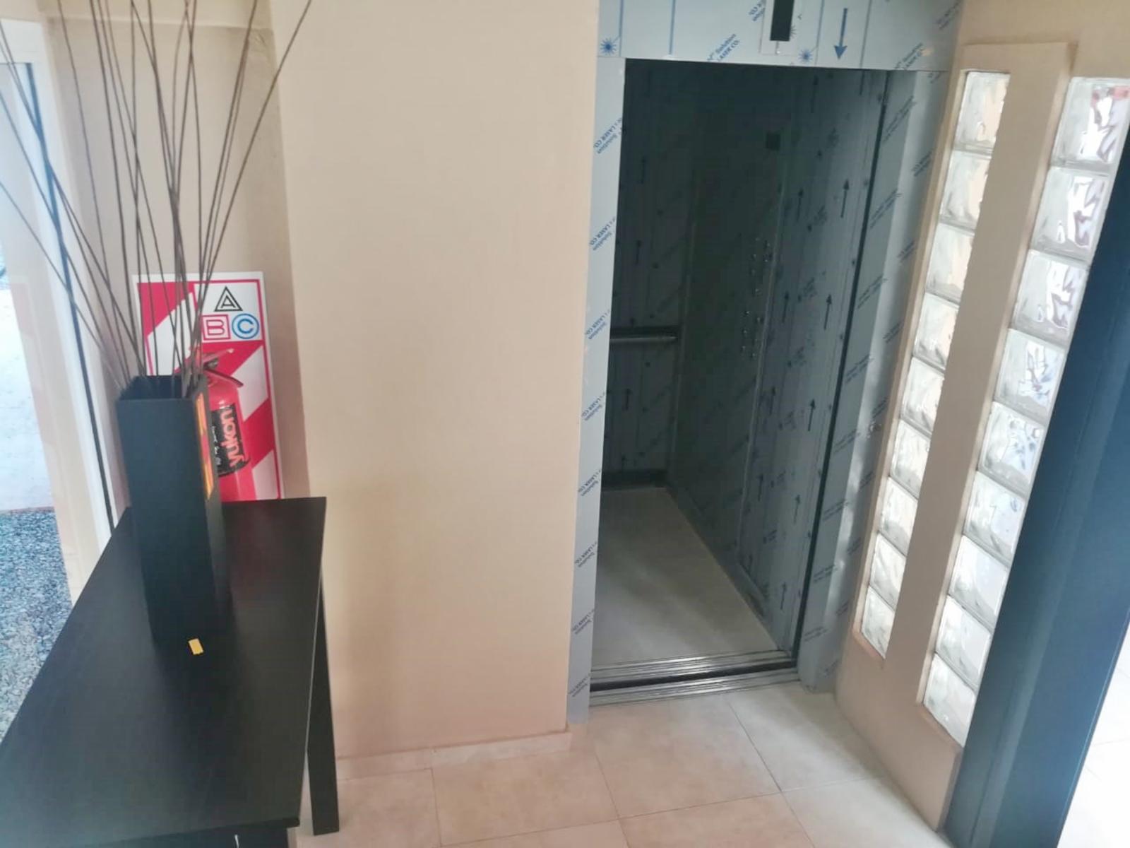 Las Flores 900 · Morón — foto 4