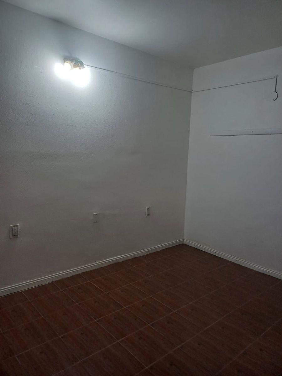 CONCEPCION ARENAL 2319 · Hurlingham — foto 9