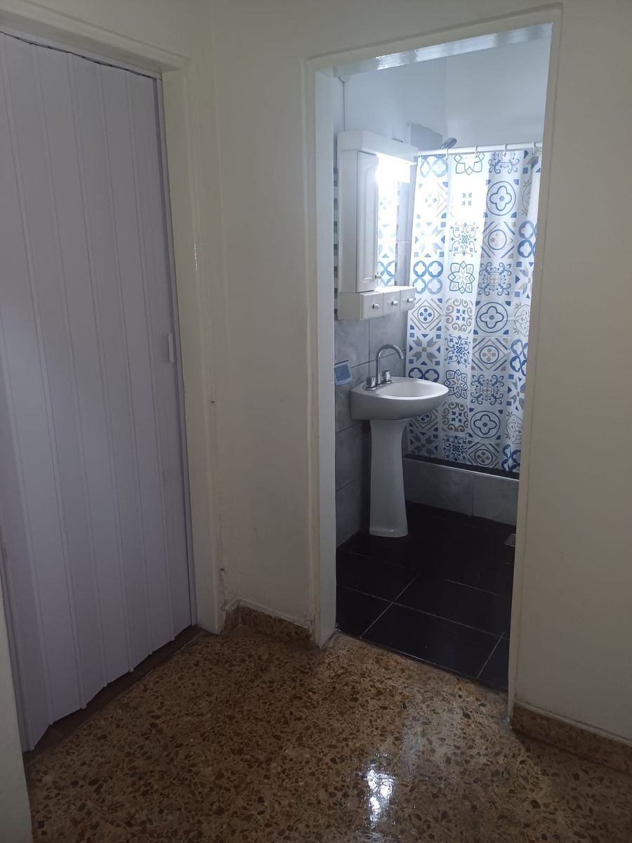 CONCEPCION ARENAL 2319 · Hurlingham — foto 10