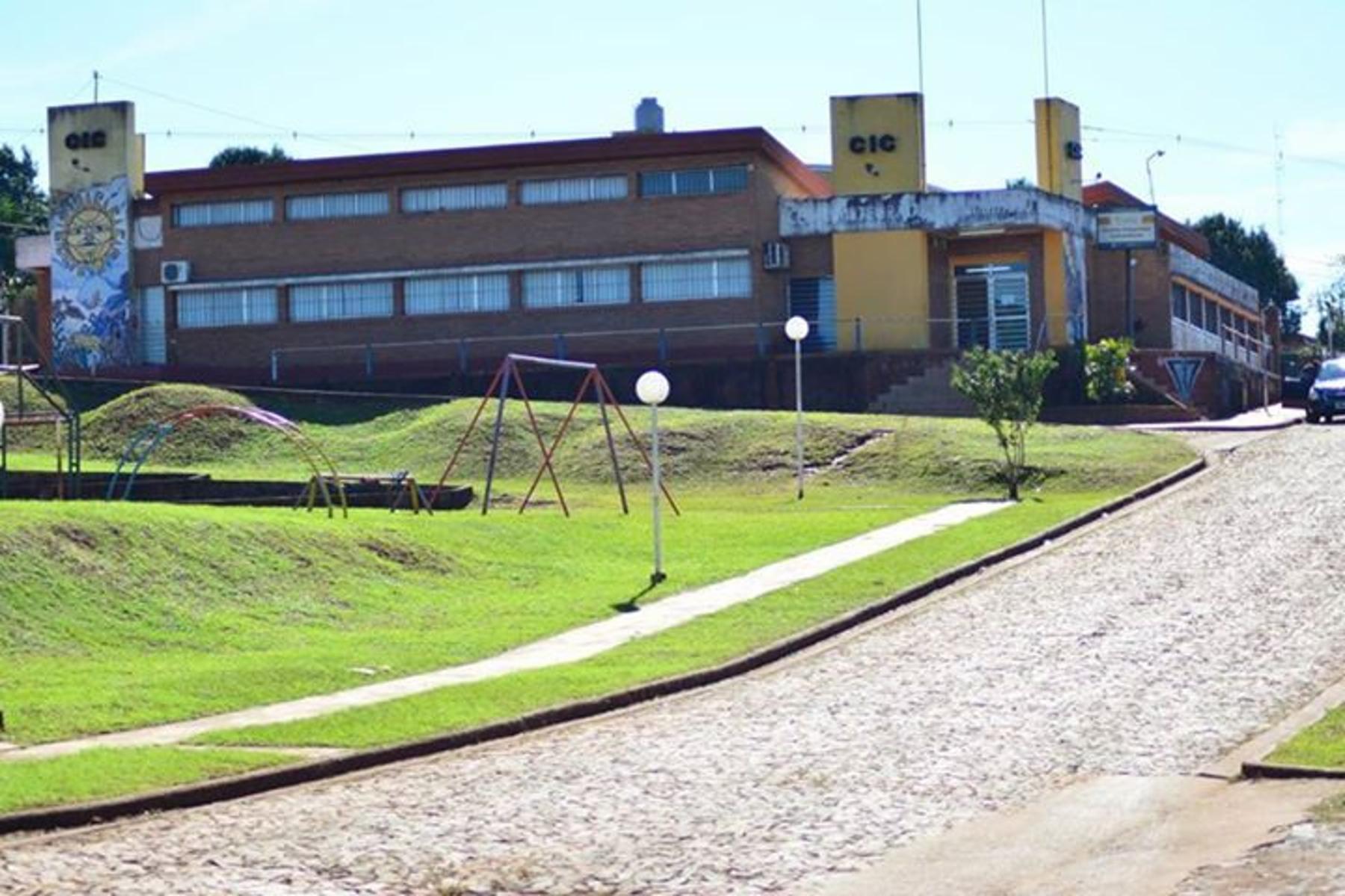 VENDO TERRENO EN BARRIO GRAFFNER