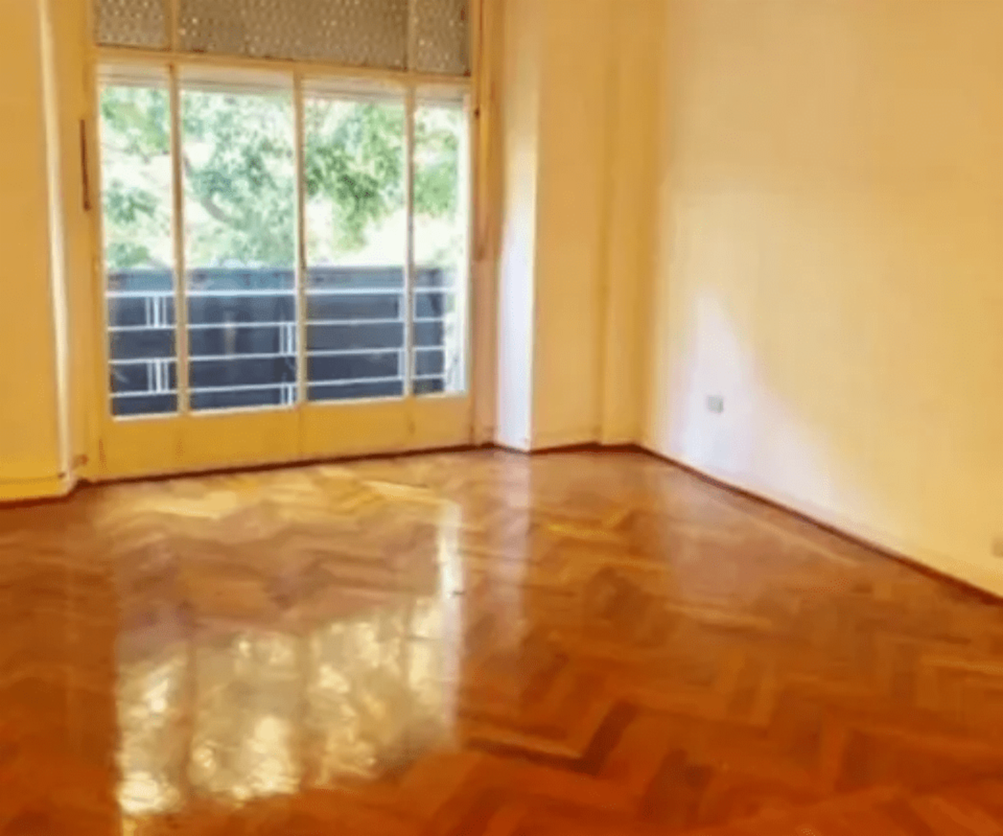 EXCELENTE DEPARTAMENTO DE 2 AMBIENTES A LA CALLE MUY LUMINOSO
