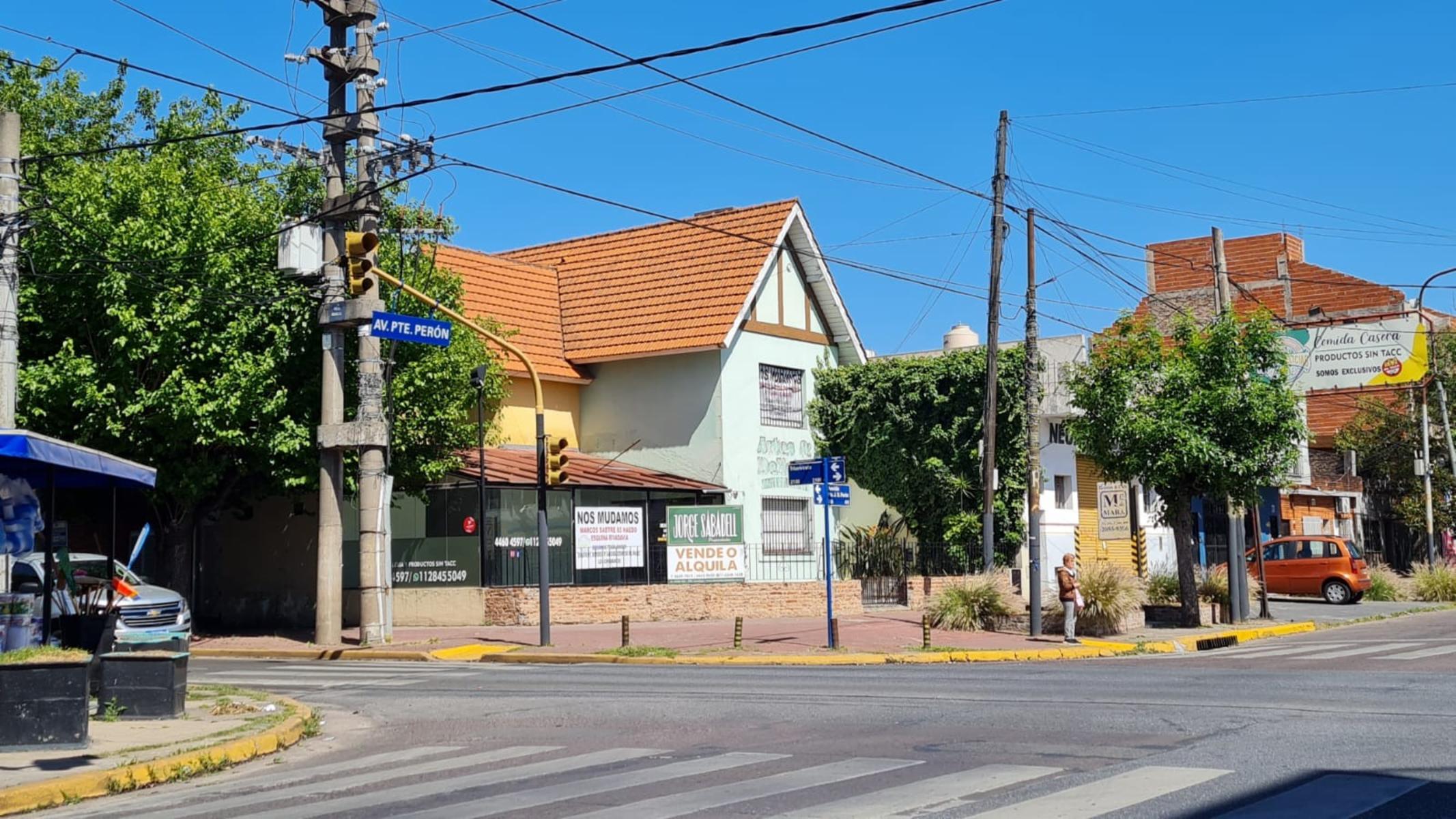 LOCAL COMERCIAL CON VIVIENDA. EXCELENTE ESQUINA
