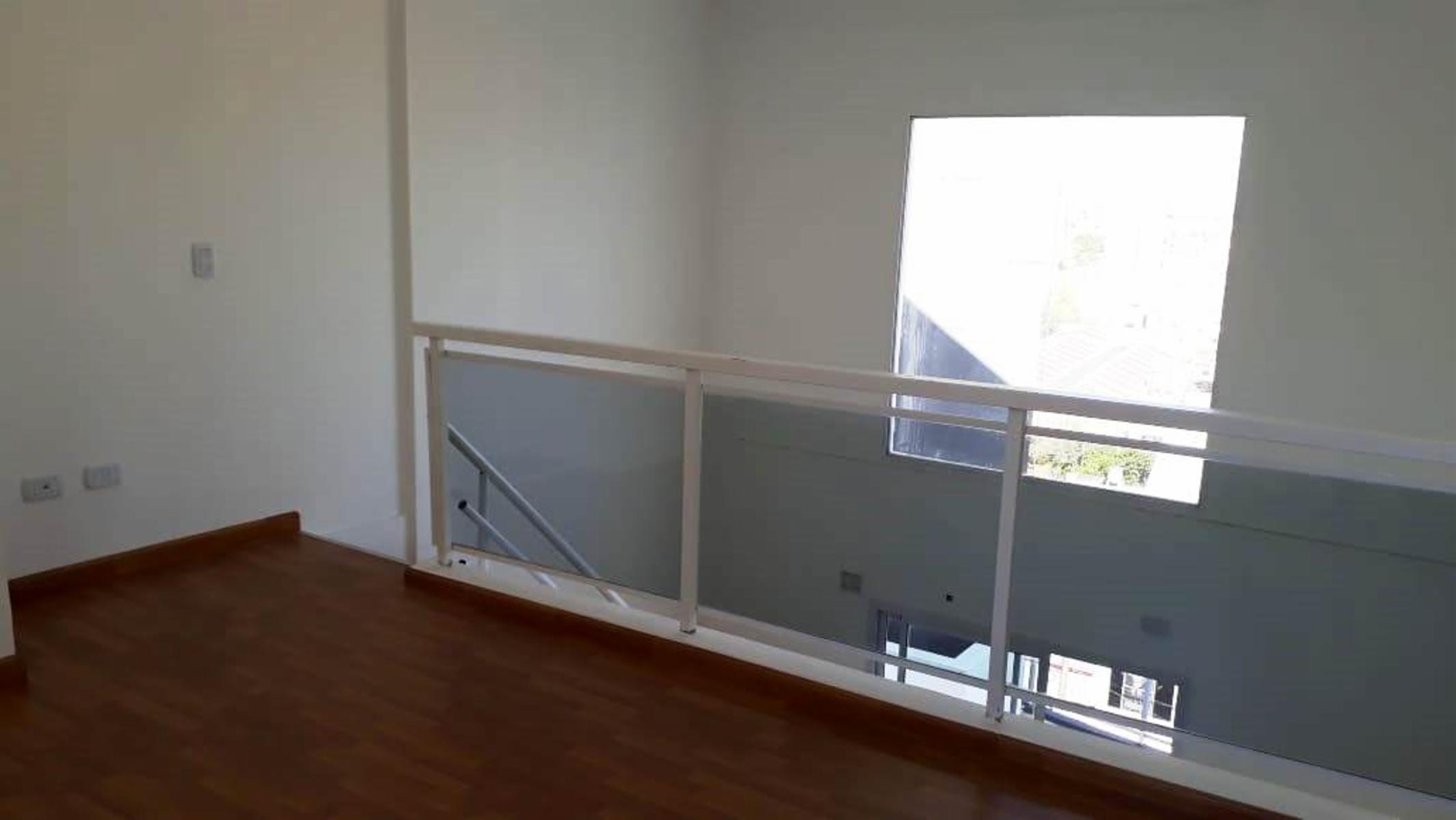 MAXIMO PAZ 900 · Lanús — foto 11