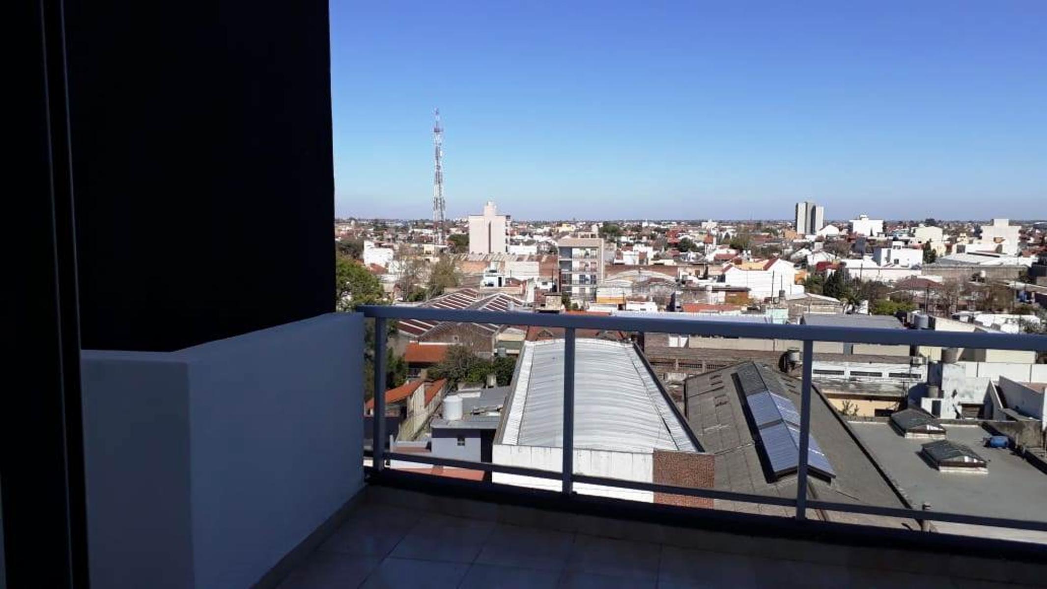 MAXIMO PAZ 900 · Lanús — foto 13