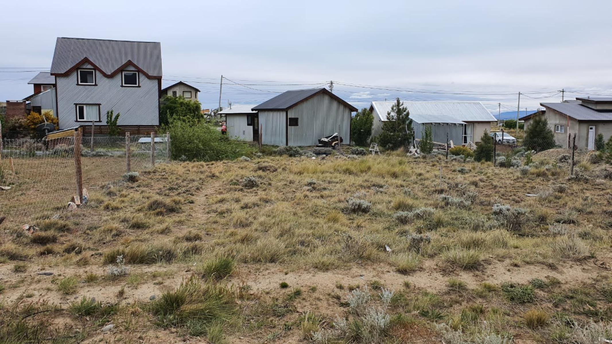 Excelente terreno con vista al Cerro Calafate en Barrio Villa Parque, cuenta con todos los servicios. Oportunidad uníca.