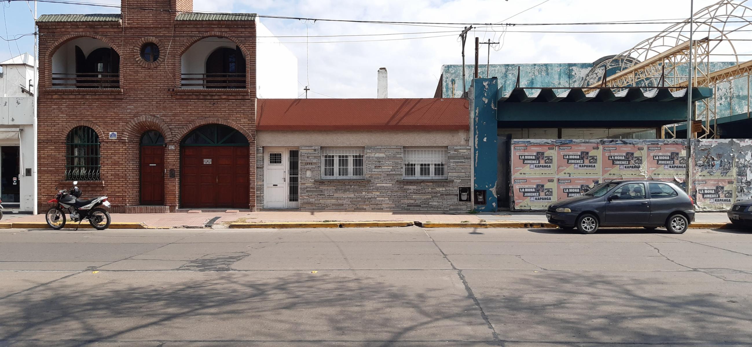 Casa de 3 dormitorios mas Galpón en barrio General Paz