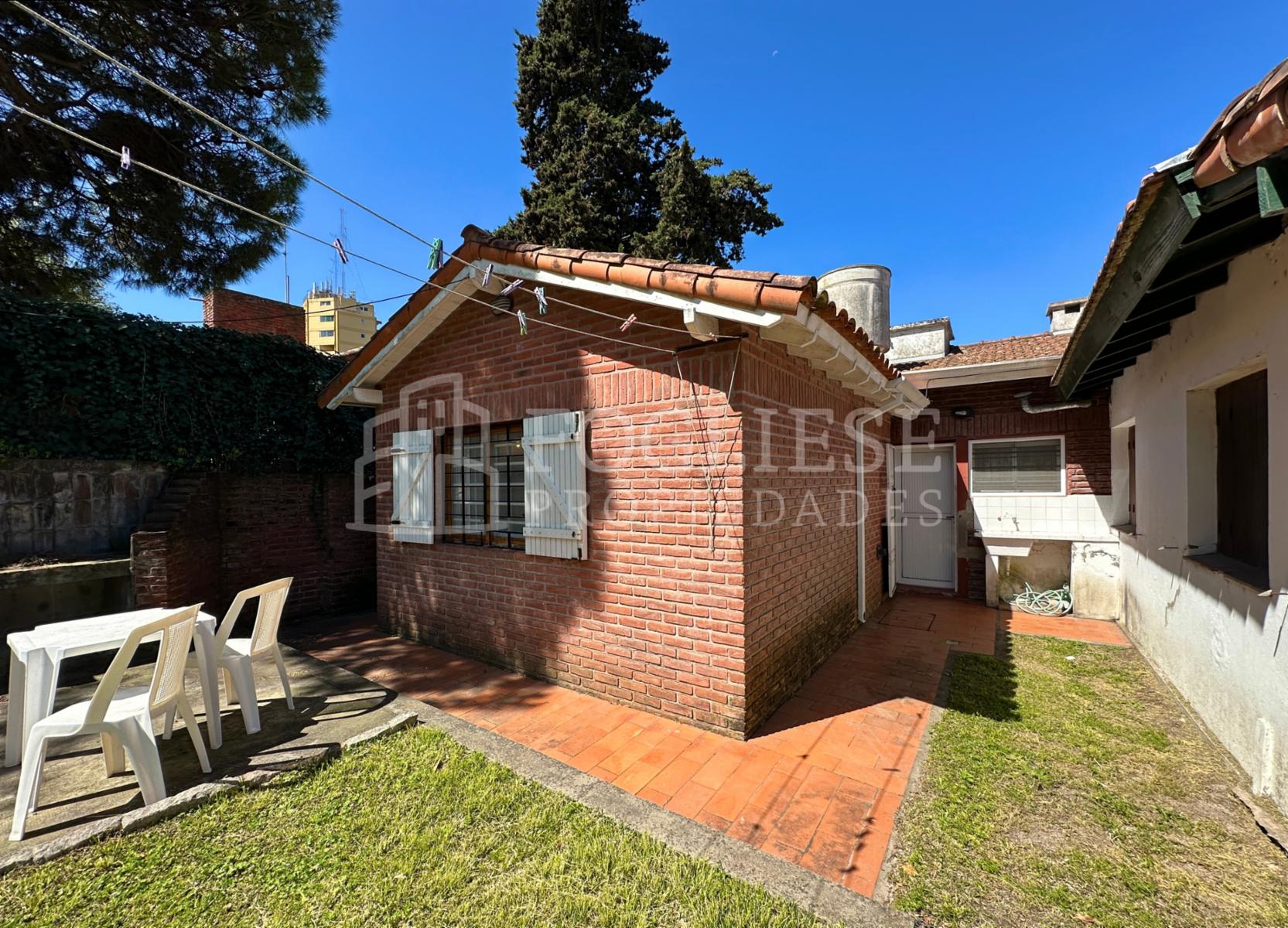 Avenida 4 entre Paseos 113 y 112 · Villa Gesell — foto 17