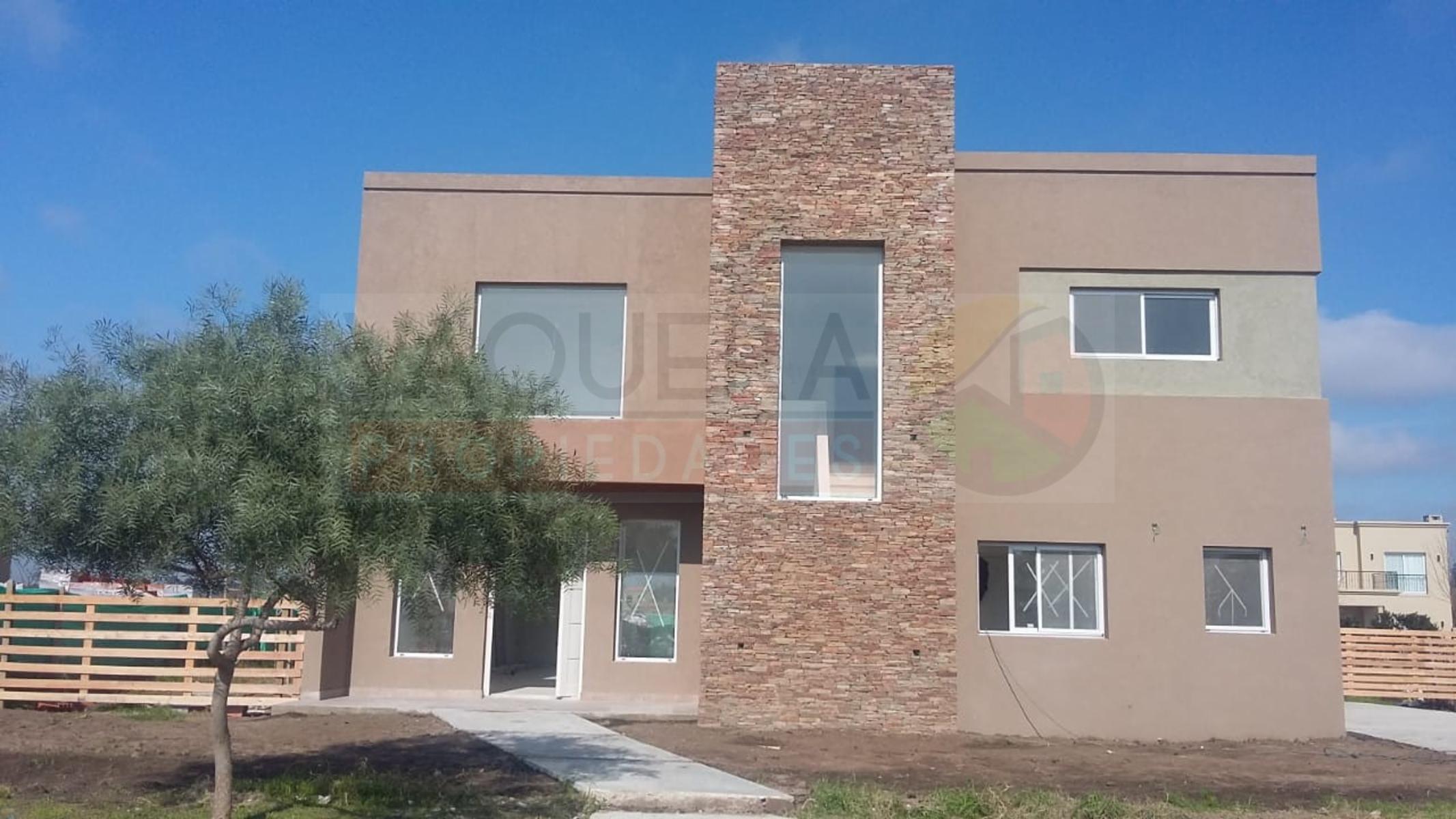 Importante casa a estrenar en el Barrio San Matias.