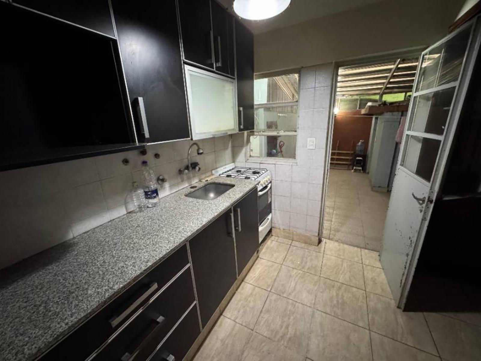 Agüero 449 · Morón — foto 5