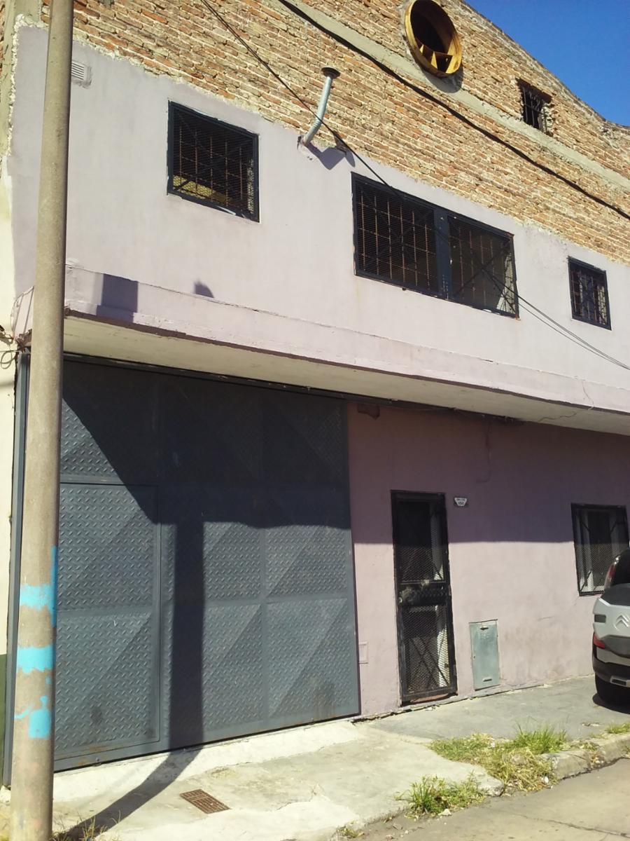 VENTA - LA TABLADA - GALPON 360 M2 - ZONA M.I. -  CON INSTALACIONES PARA LAVADERO INDUSTRIAL - GAS INDUSTRIAL - CON RENTA
