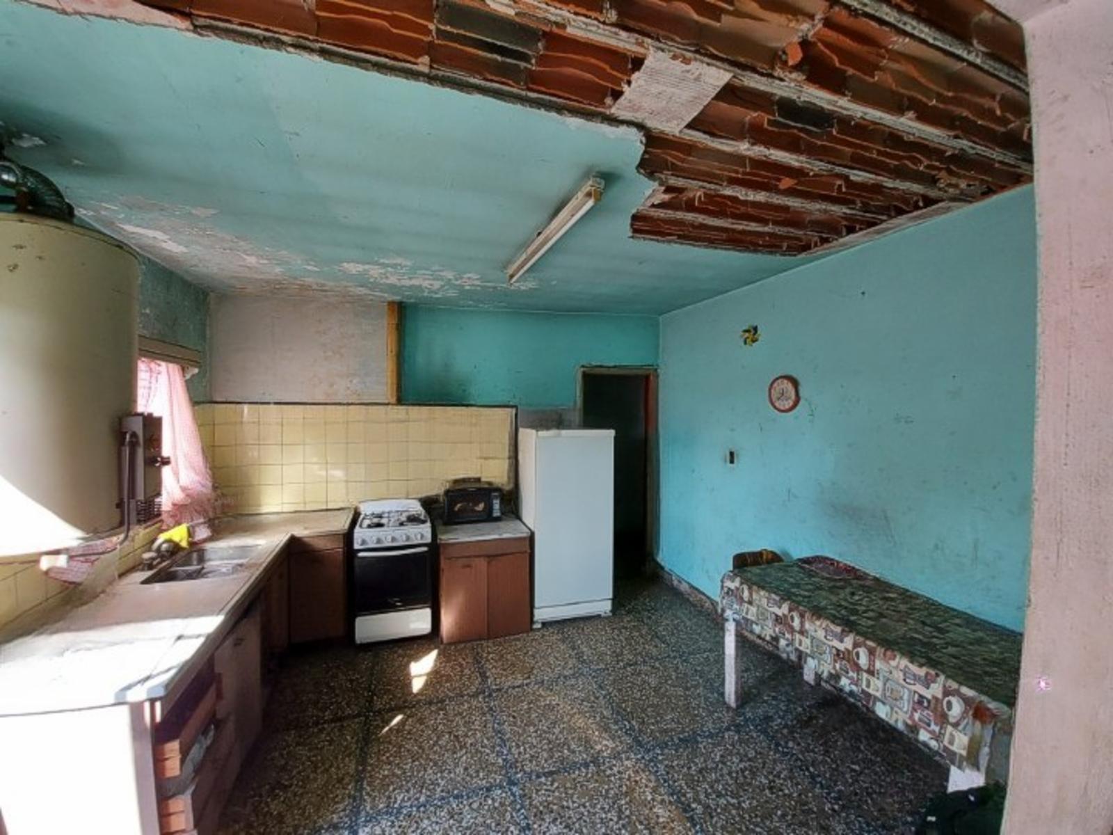 FELIX BURGOS 724 · Morón — foto 20
