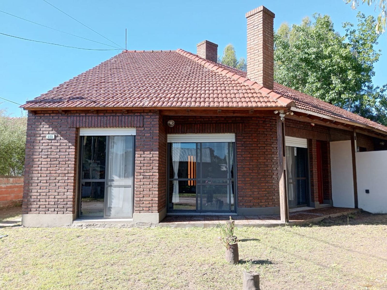 CASA CON DEPARTAMENTO EN BARRIO PARQUE DUFOUR