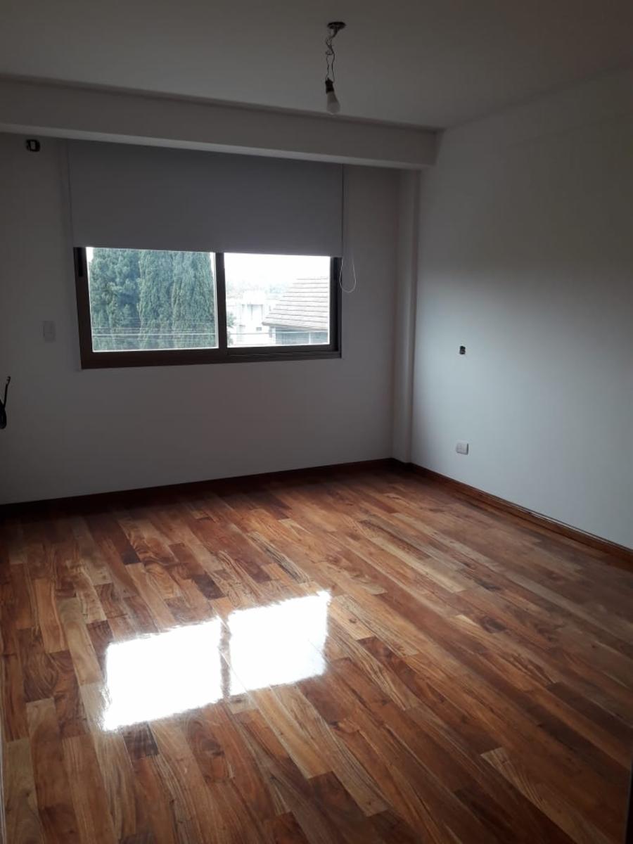 Bernardino Rivadavia 500 · Moreno — foto 10