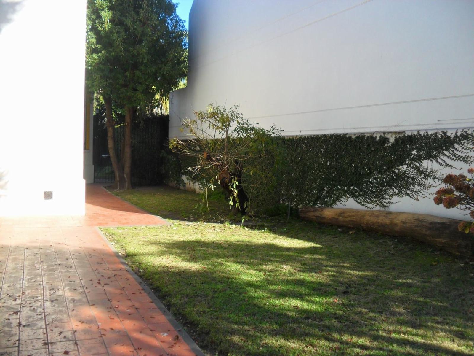 libertad 500 · Morón — foto 12