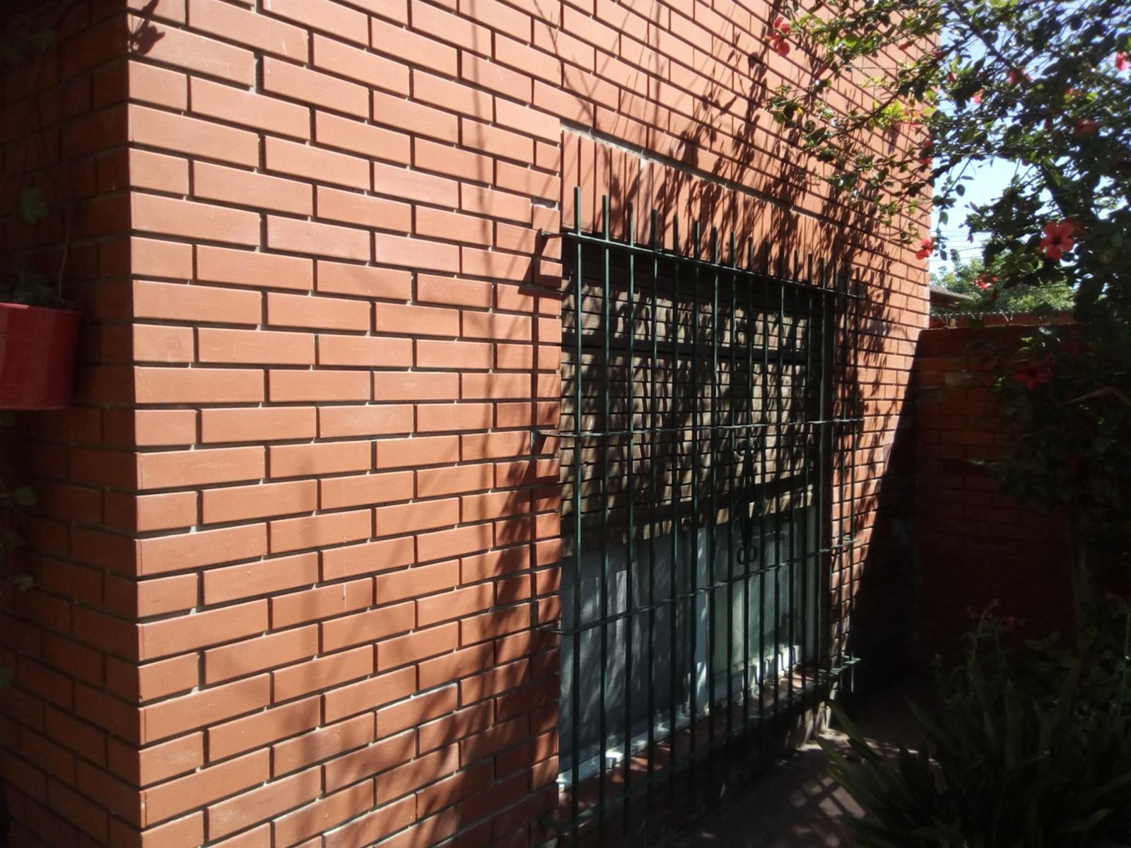 Reina Elena 1700, Glew. · Almirante Brown — foto 3