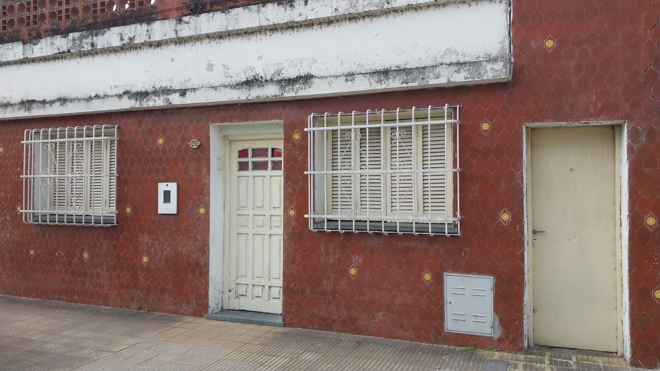 CASA DE DORMITORIOS FRENTE AL PARQUE GARAY