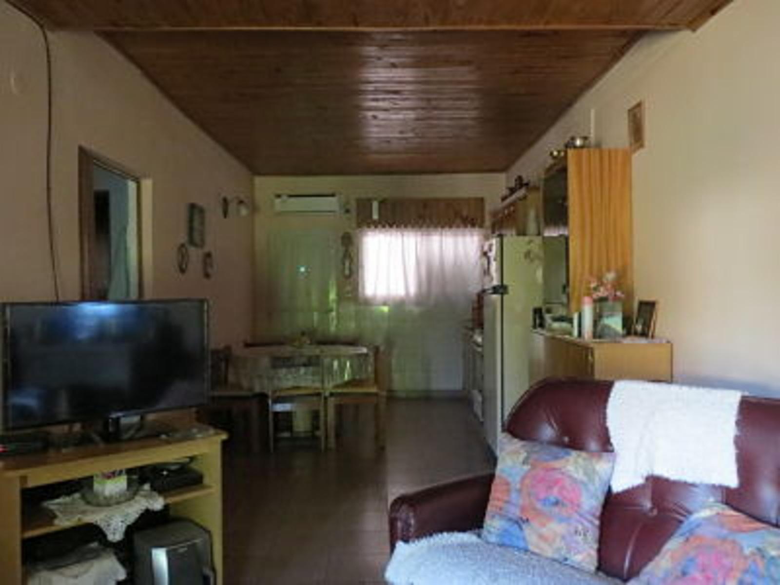 Varela Casa Barrio Berreymundo 3 Dormitorios, Garaje, Jardín.