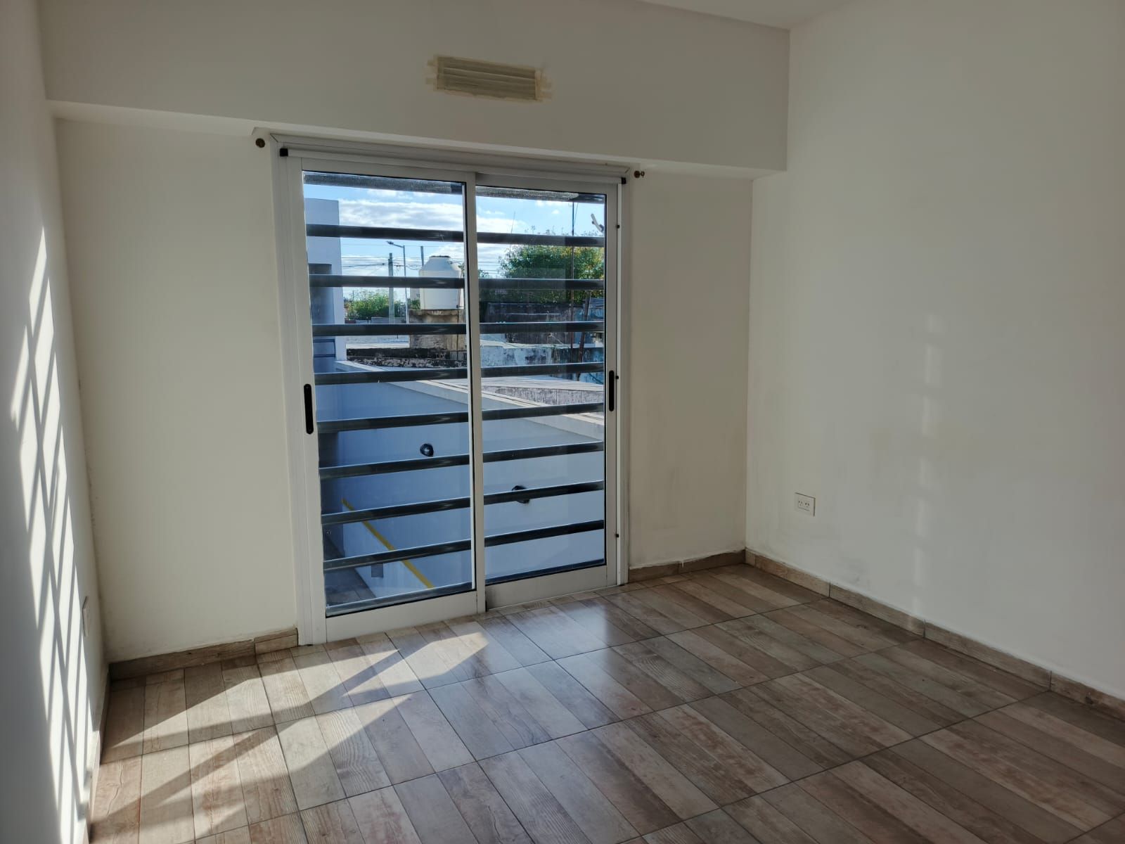 MANUEL CASTRO 3700 · Lanús — foto 14