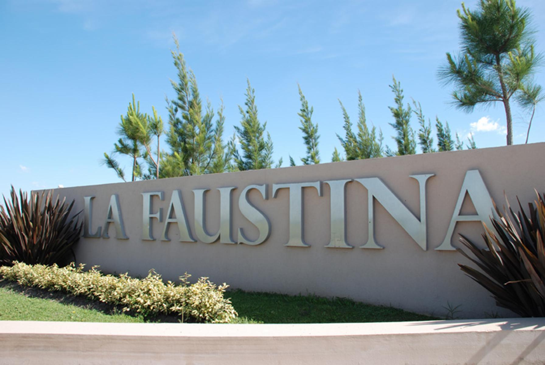 Lote de 1200 m2 en Club de Campo La Faustina