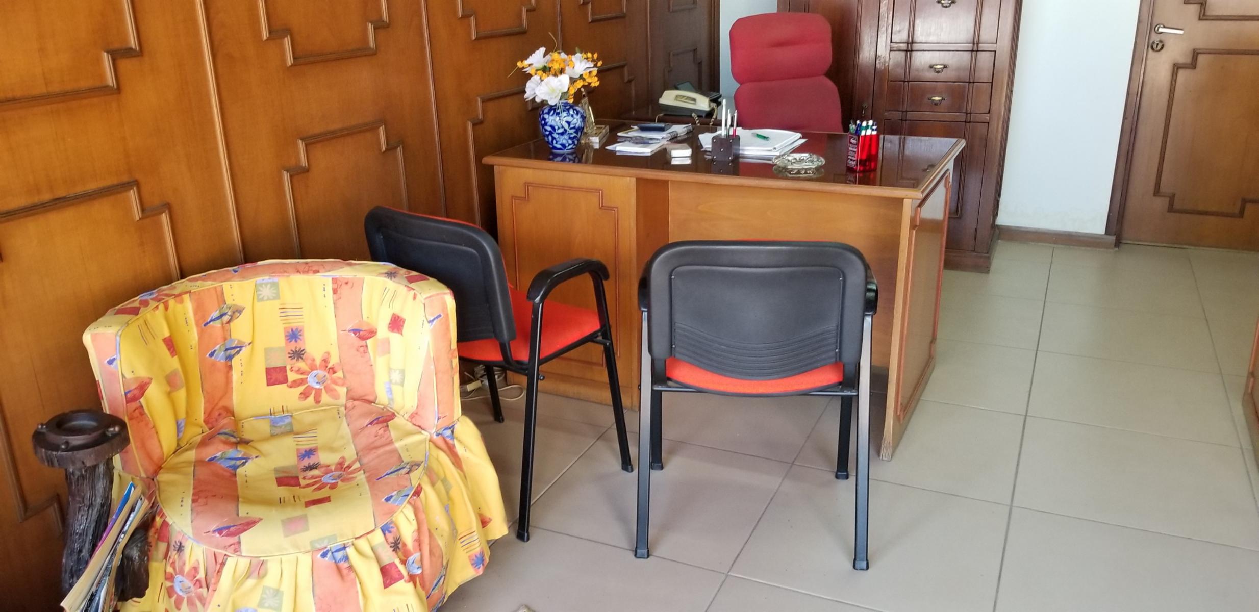 Av Piovano entre  Pastorini y Av Storni fte. Estacion La Reja · Moreno — foto 3