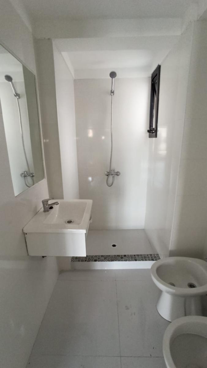 DEL VALLE IBERLUCEA 3000 · Lanús — foto 11