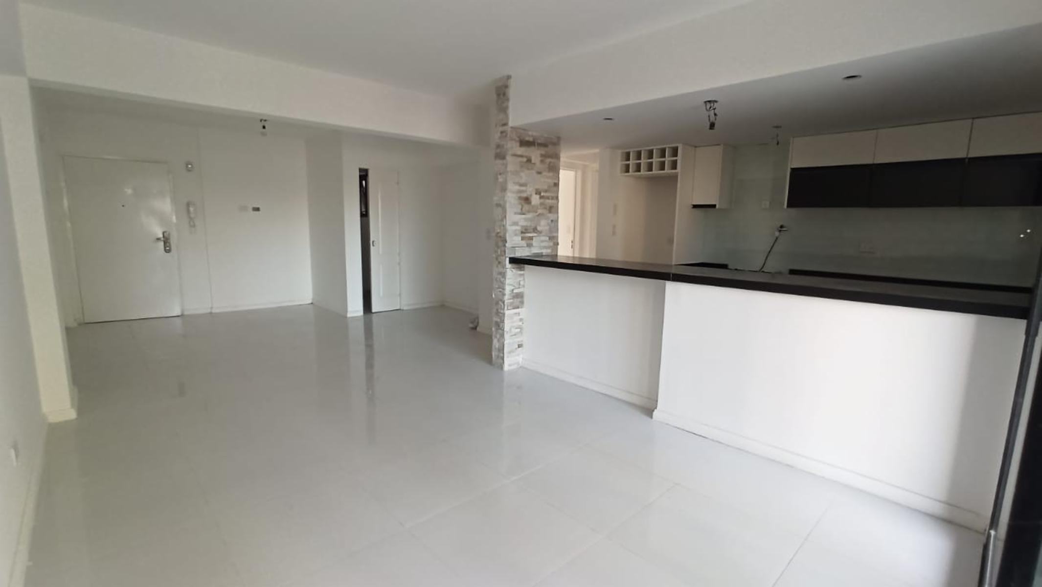 DEL VALLE IBERLUCEA 3000 · Lanús — foto 8