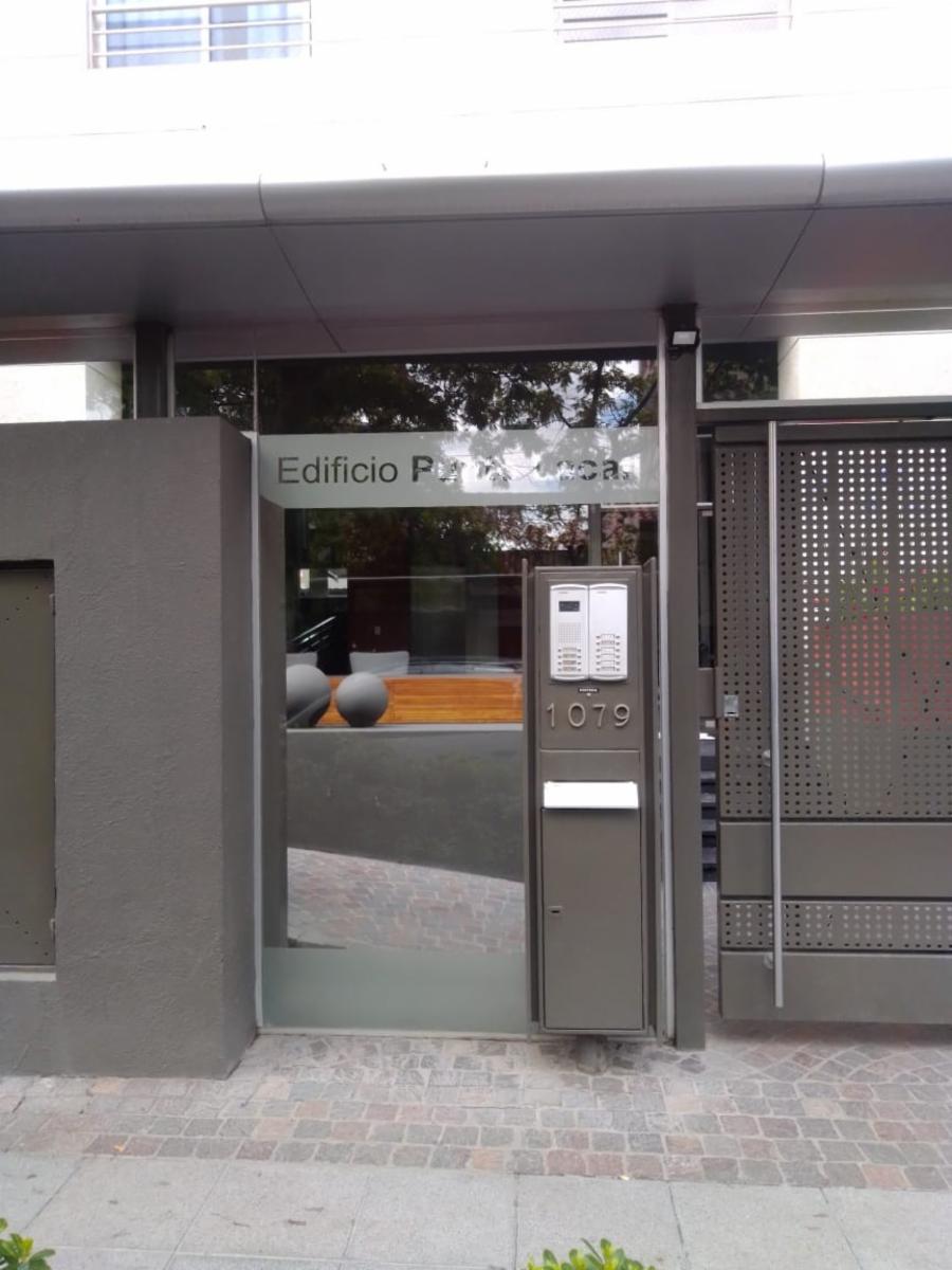 Departamento de cuatro ambientes a la venta en San Miguel