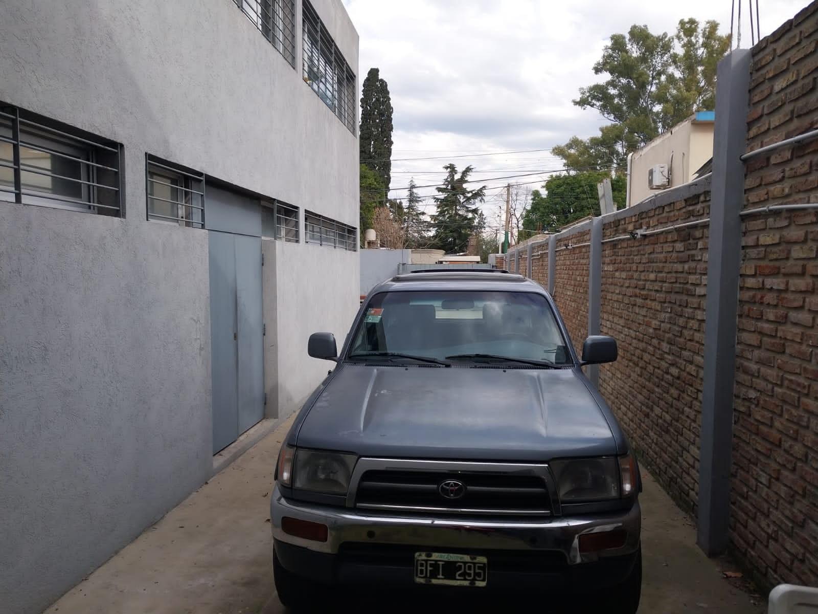 GOBERNADOR UDAONDO 661 · Ituzaingó — foto 6