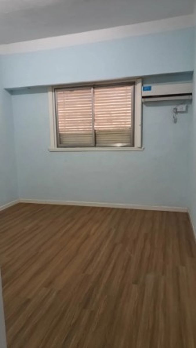 GRAL ESCALADA 29 · La Matanza — foto 6