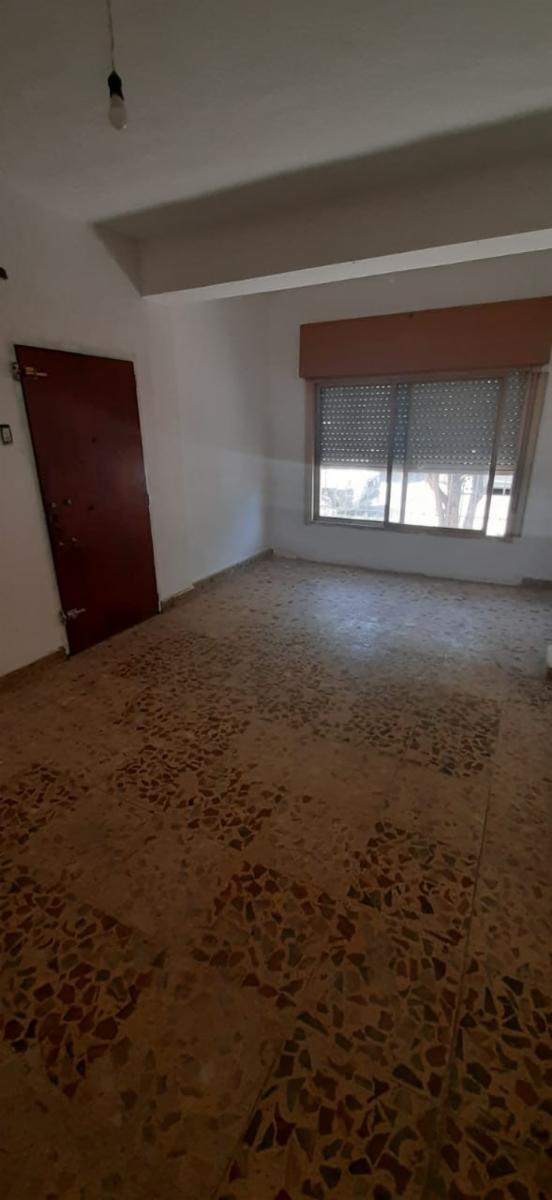 CASA EN VENTA A METROS ACC. OESTE VILLA TESEI