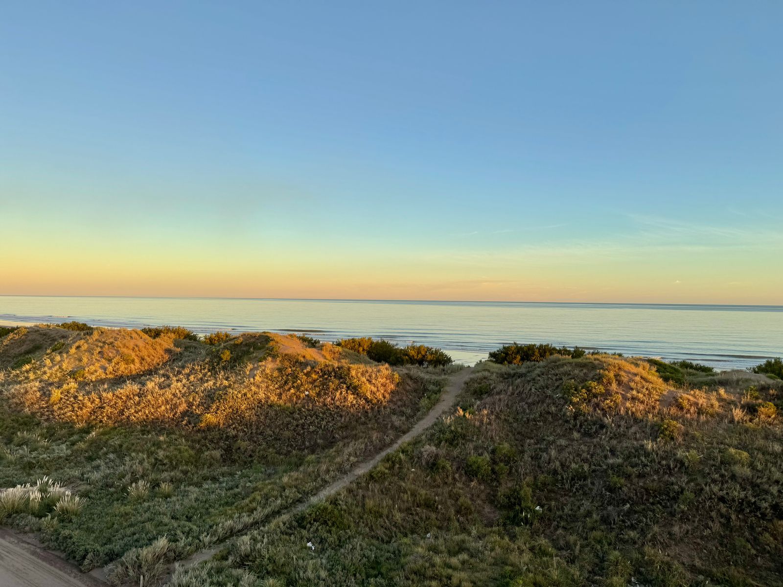 Costanera Este 1000 · Monte Hermoso — foto 5