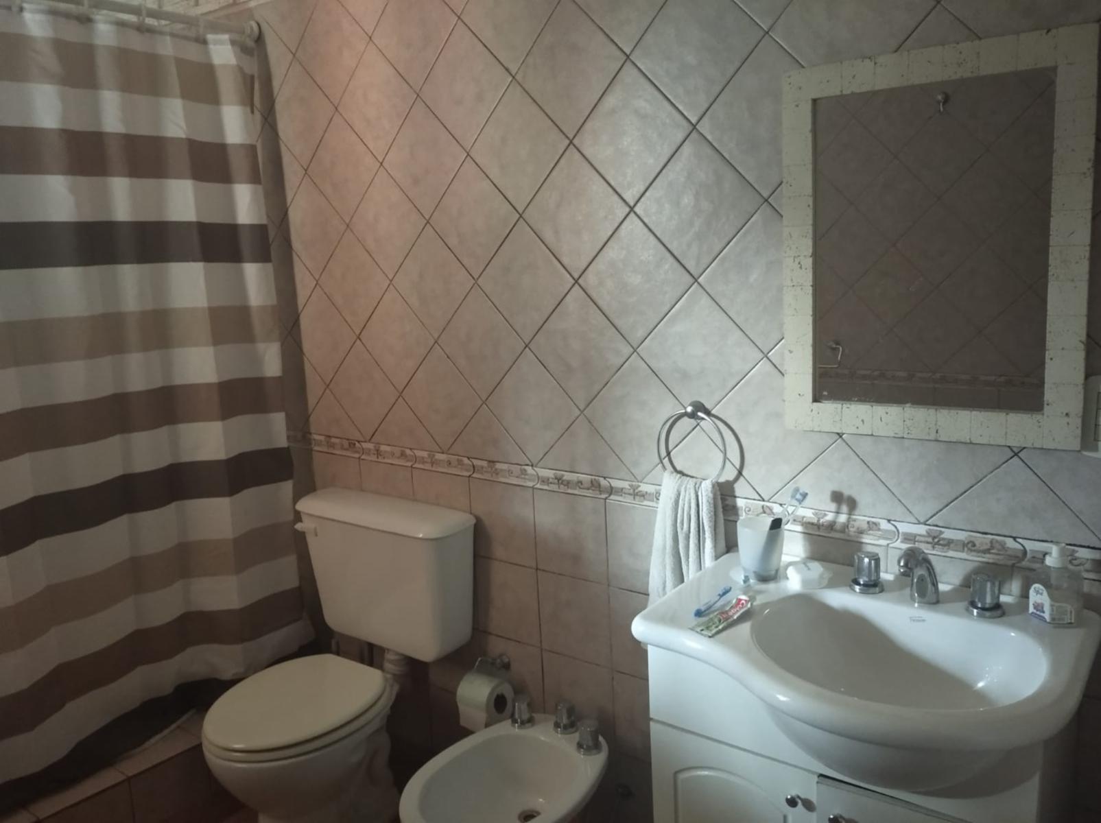 VENTA HERMOSA CASA 4 AMBIENTES, VILLA BALLESTER