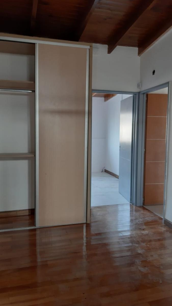 AVDOR. CATTANEO 800 · Morón — foto 13