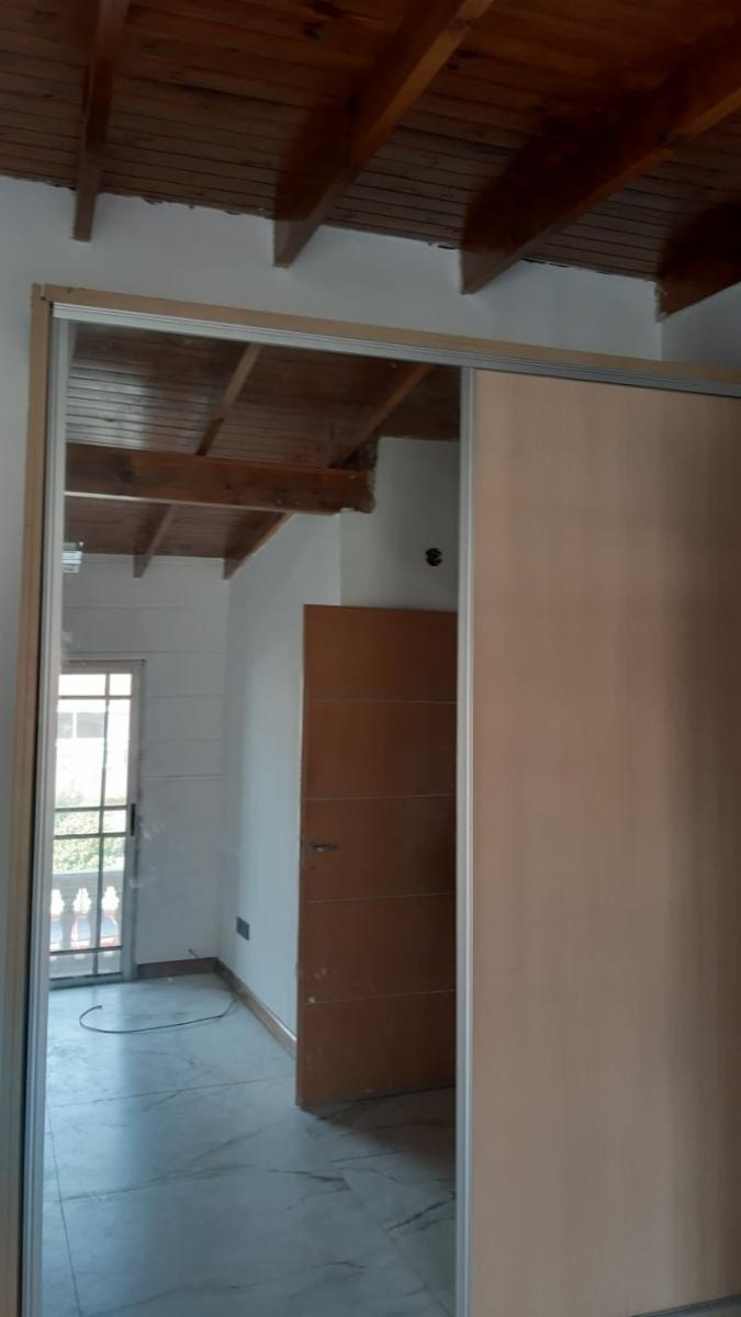 AVDOR. CATTANEO 800 · Morón — foto 16