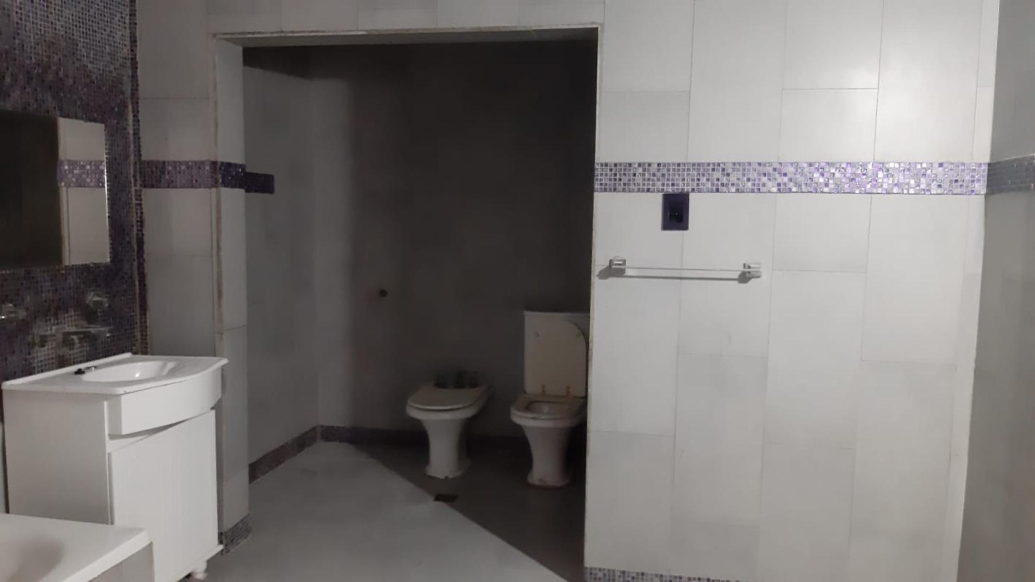 AVDOR. CATTANEO 800 · Morón — foto 8