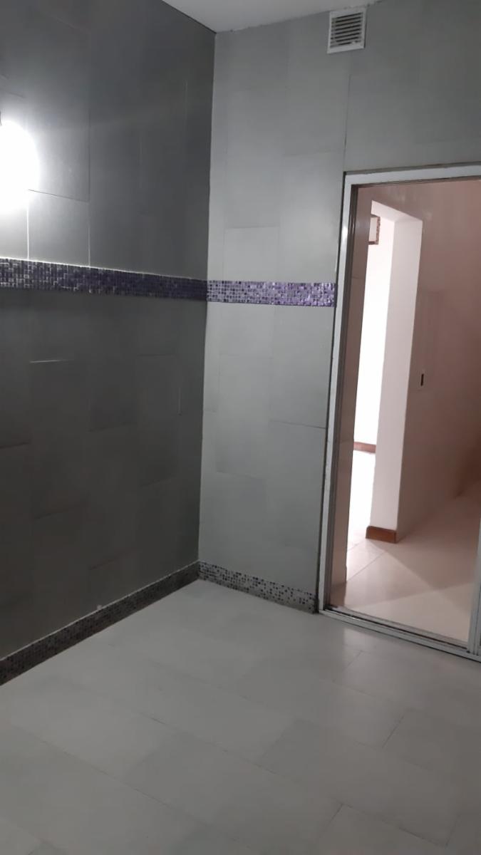 AVDOR. CATTANEO 800 · Morón — foto 10