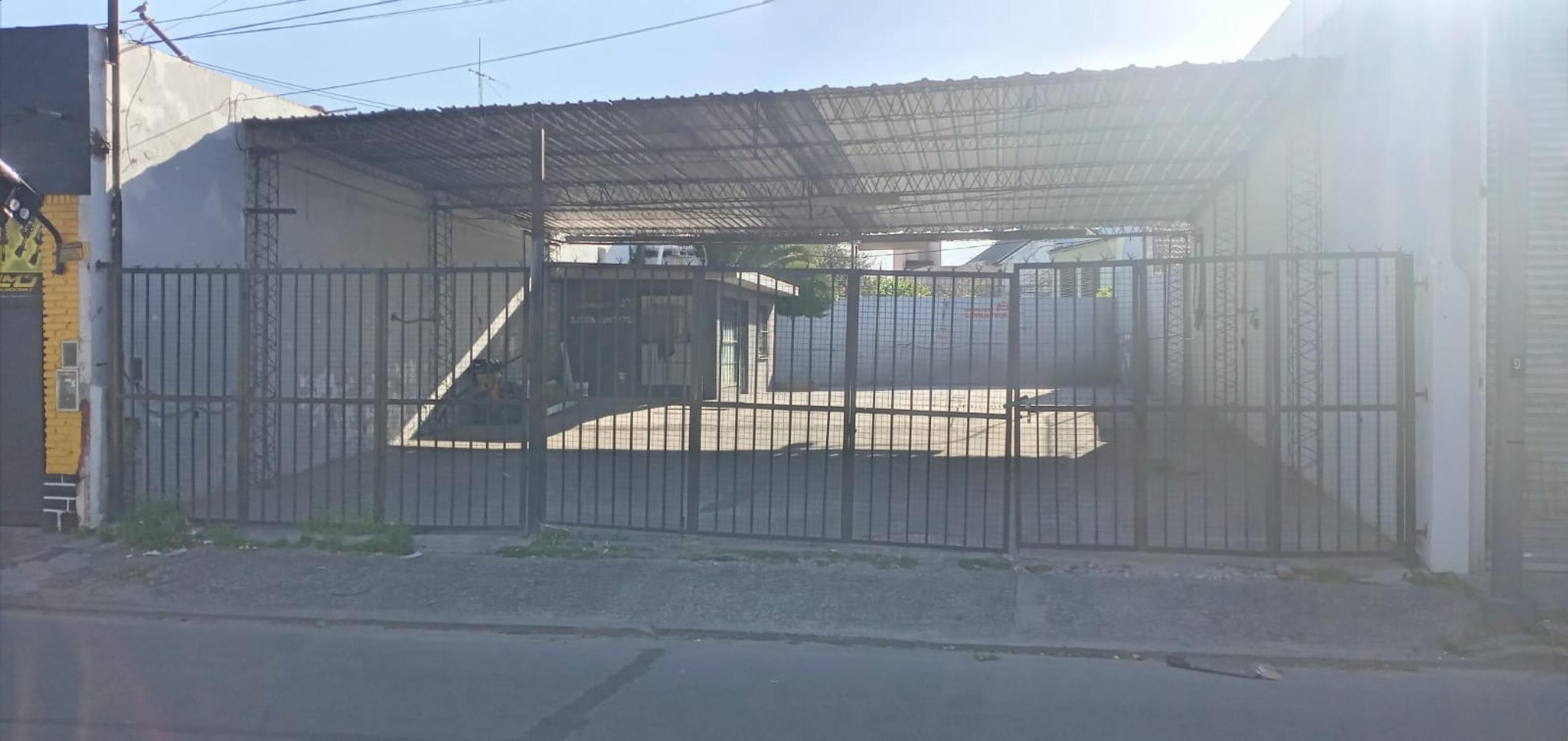 Hipólito Yrigoyen 12347 · Almirante Brown — foto 3