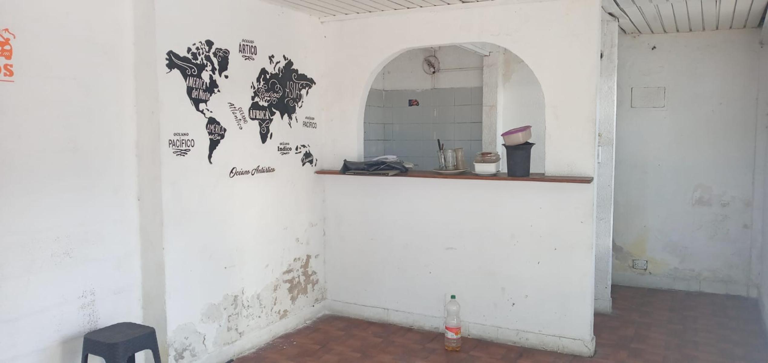 Hipólito Yrigoyen 12347 · Almirante Brown — foto 6