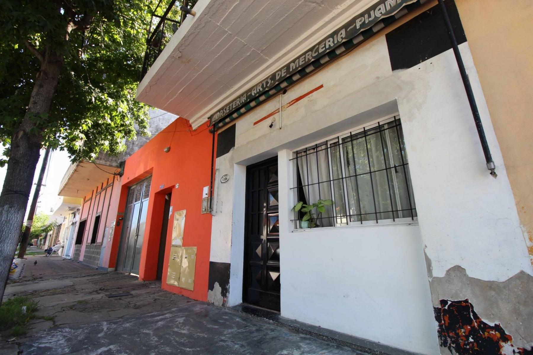 Rafael Amato1100 · Morón — foto 3