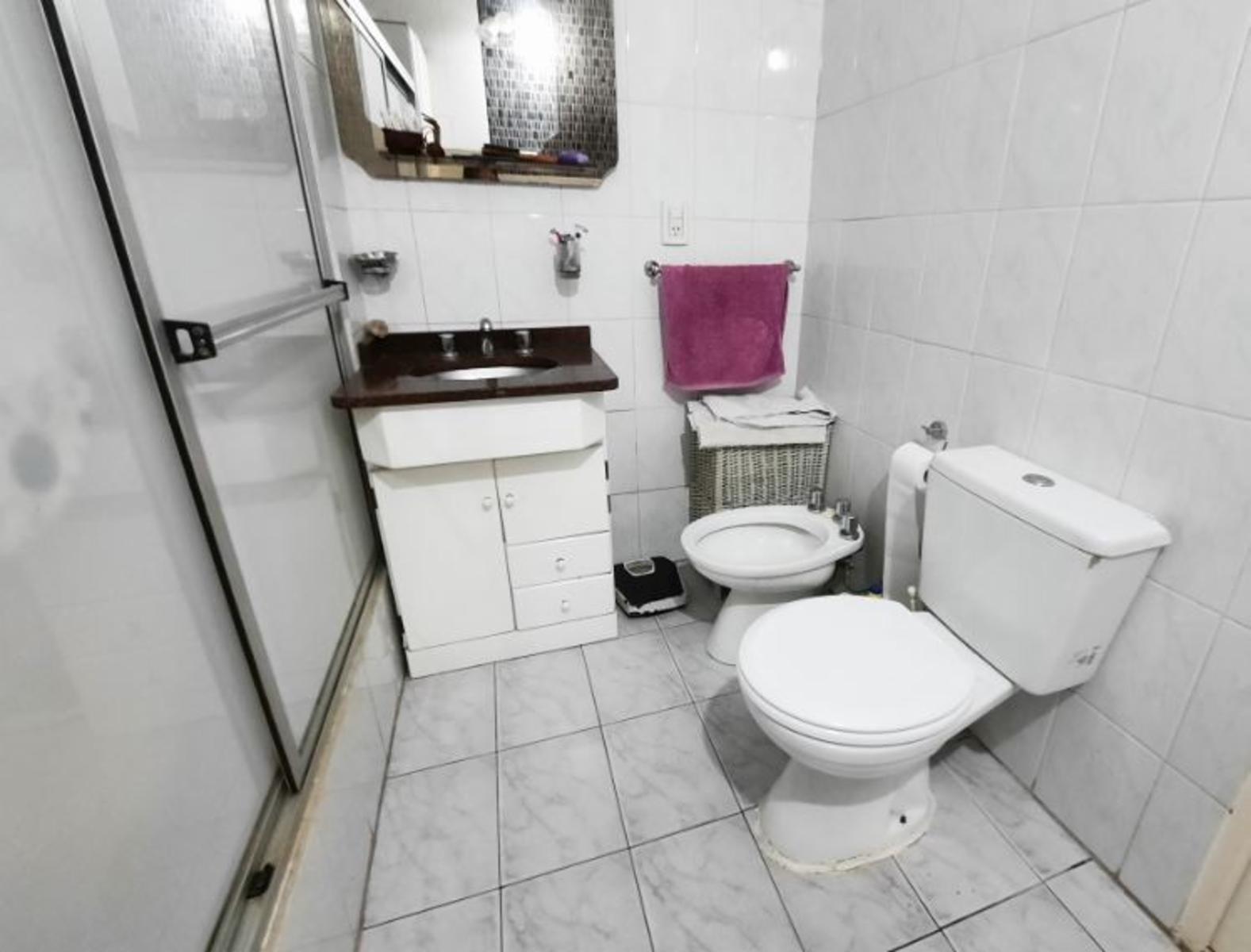 Newton 1300 · Morón — foto 13