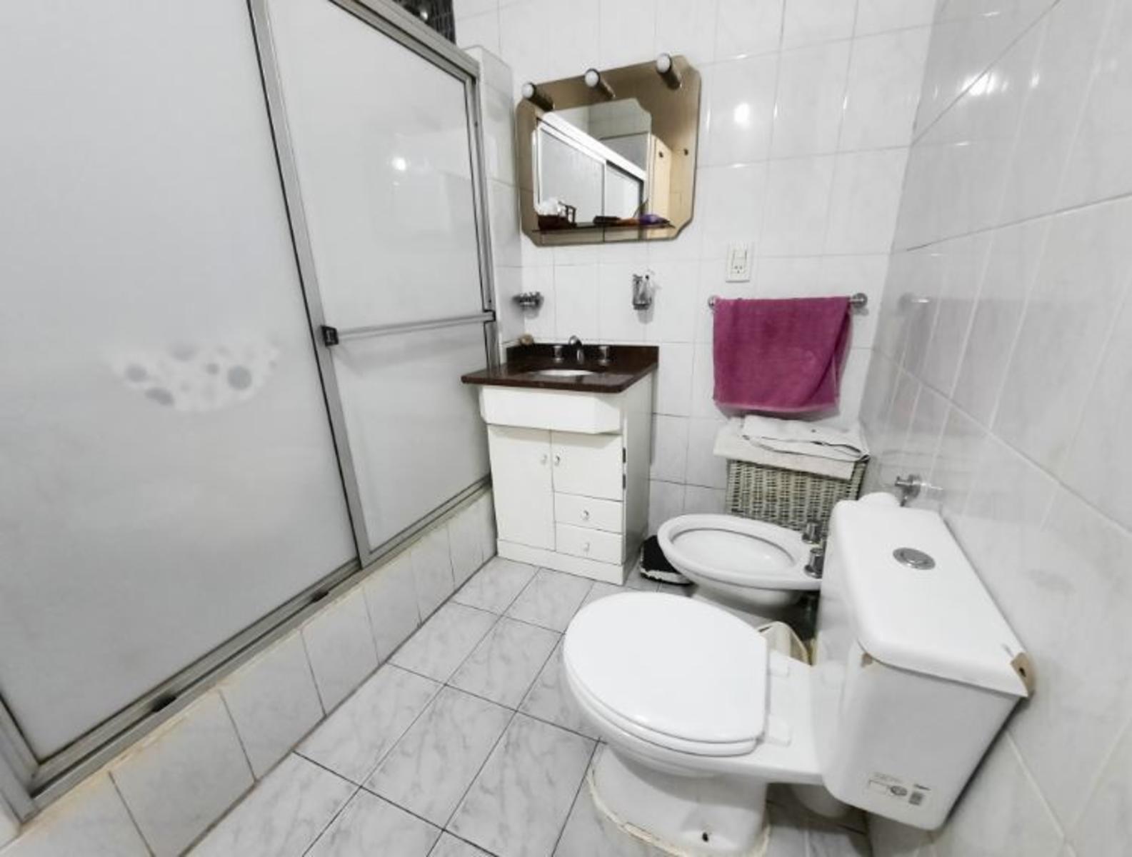 Newton 1300 · Morón — foto 14